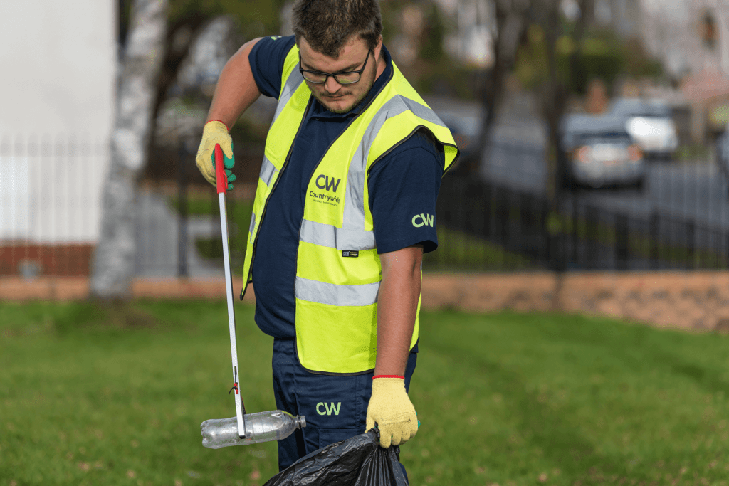 Fly Tipping Removal & Litter Clean Up Services | Countrywide